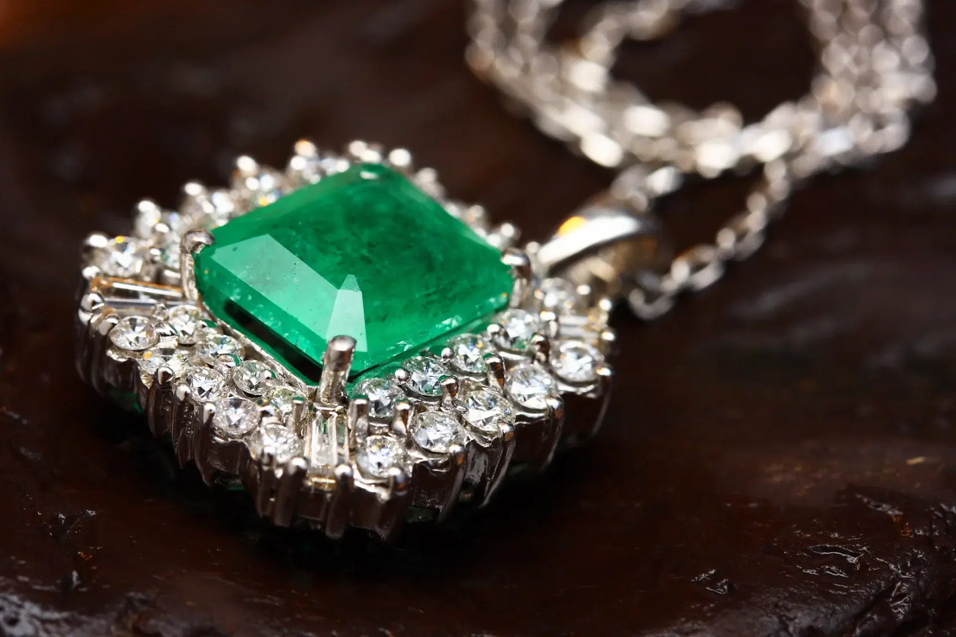 Emerald in Jewelry